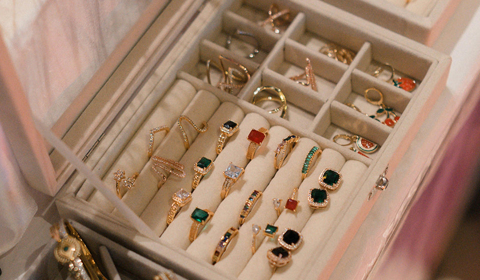 Declutter & Organize: How to Tidy Up Your Jewelry Collection