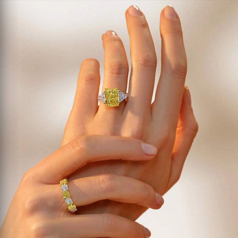 JB Star Houston Trunk Show<br><span style="font-size: 16px; font-weight: bold; font-family: Avenir; margin-top: 25px;">DEC 12-13</span>