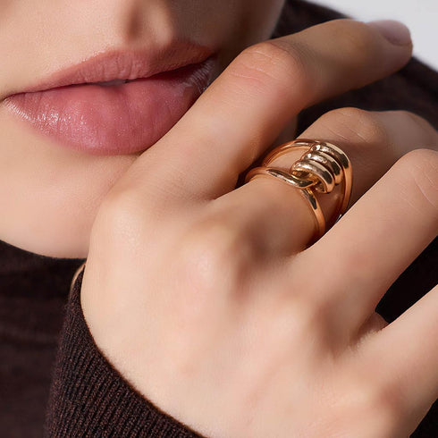 Huxley 18K Gold Single Coil Link Ring - 2