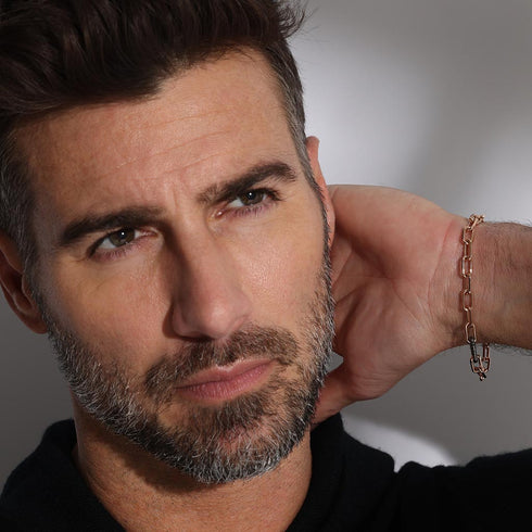 Saxon 18K Gold Chain Link Bracelet With Elongated Clasp - 2