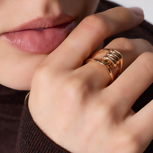 Huxley 18K Gold Single Coil Link Ring - 2