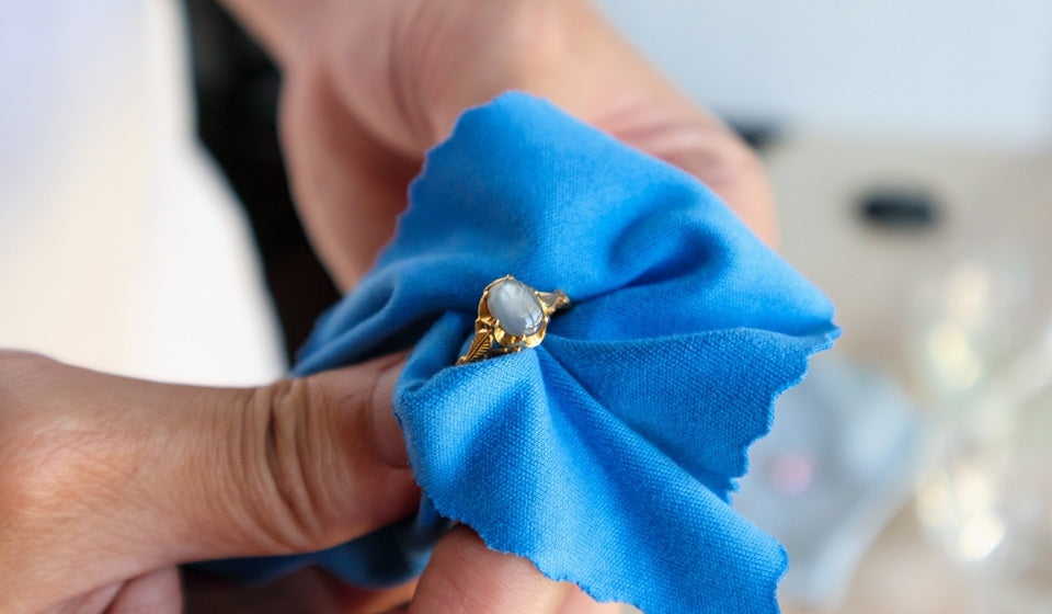Cleaning and Reviving Old Jewelry