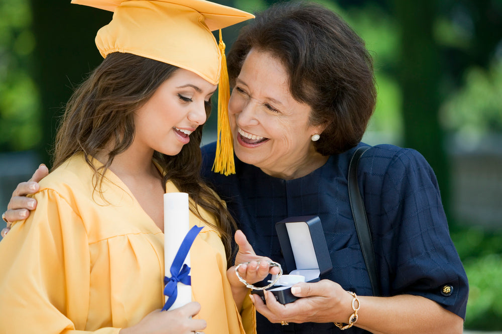 The Best Graduation Jewelry Gifts for Any Graduate
