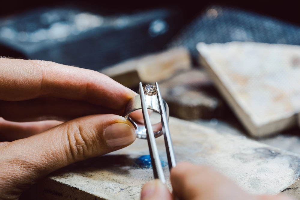 The Art of Jewelry Appraisal
