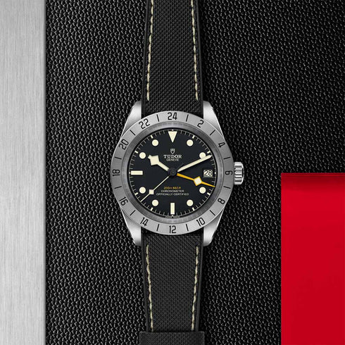 Black Bay Pro on Hybrid Rubber And Leather Watch - 3