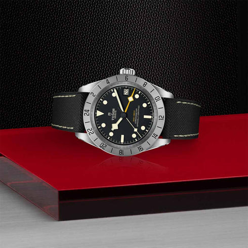 Black Bay Pro on Hybrid Rubber And Leather Watch - 4