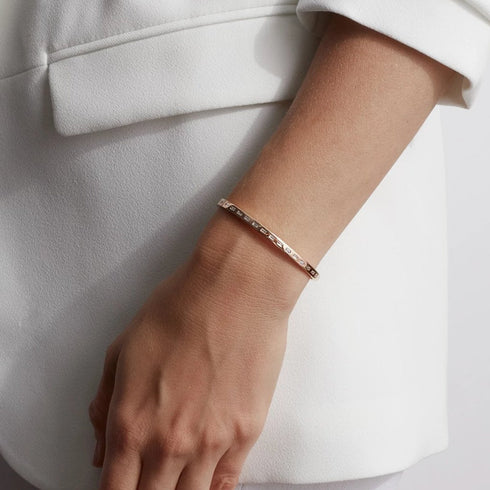 Ottoline 18K Gold And Diamond Baguette Cuff - 3