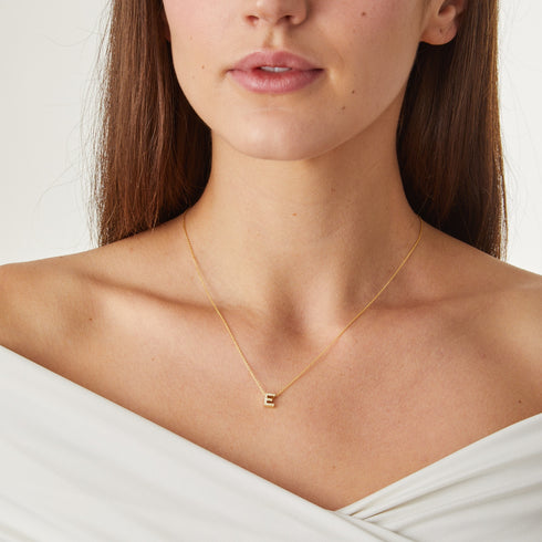 Love Letter E Necklace in 18K Yellow Gold with Diamonds - 3