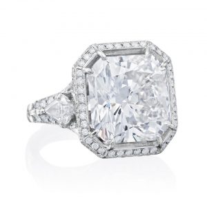 Radiant cut diamond ring